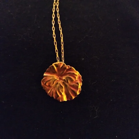 Set of 5 dainty goldtone necklaces - Picture 6 of 6